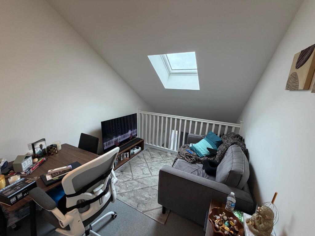 Viaduct Road, Leeds, West Yorkshire, LS4 photo 3