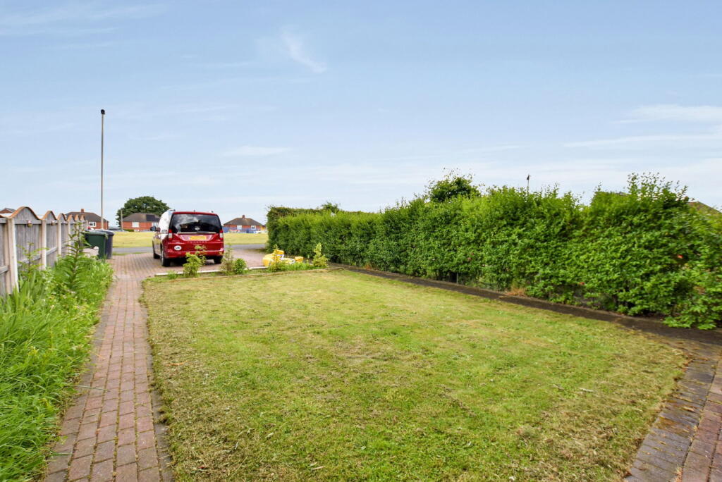 Highfield Villas, Sherburn In Elmet, Leeds, LS25 6AJ photo 3