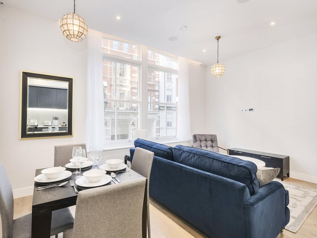Apartment in London, City of Westminster - View 3