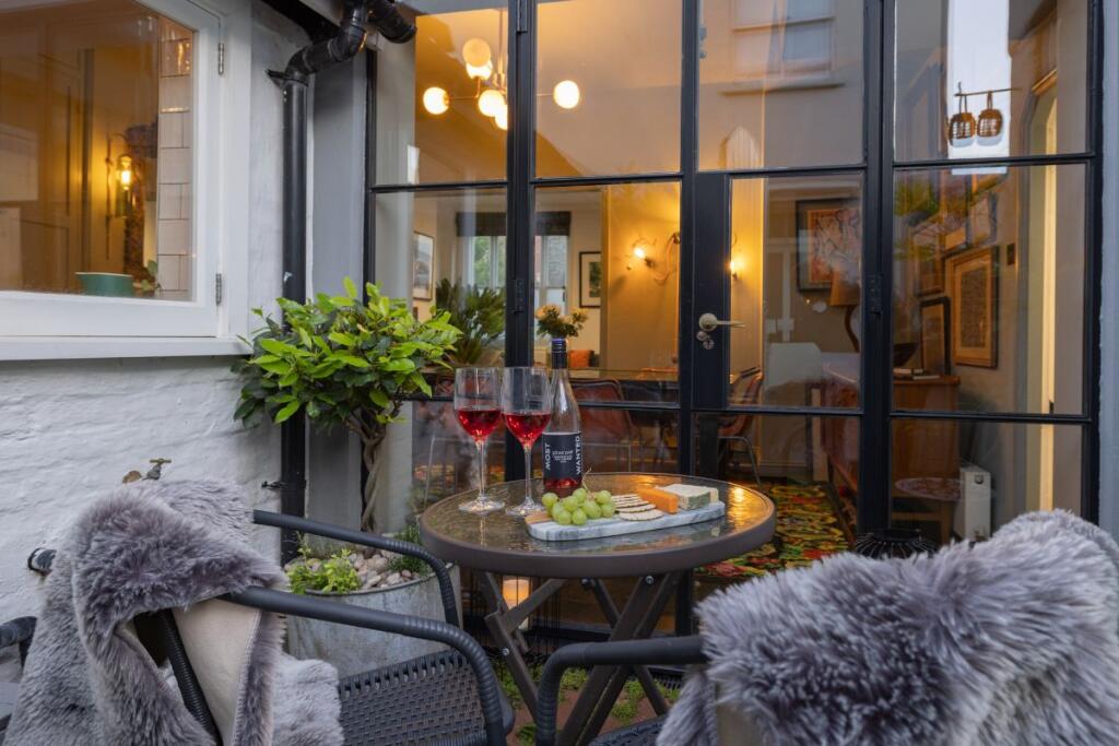 Main image of property: High Street, Lewes