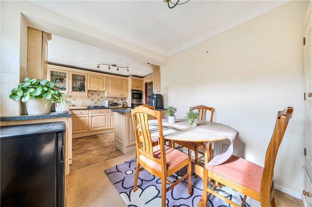 House in Southampton - More