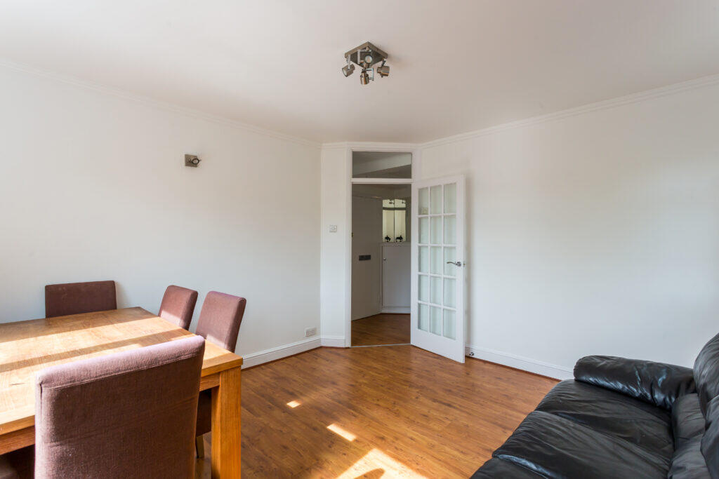 Main image of property: 1 Bedroom Flat – Medina Lodge, London N7