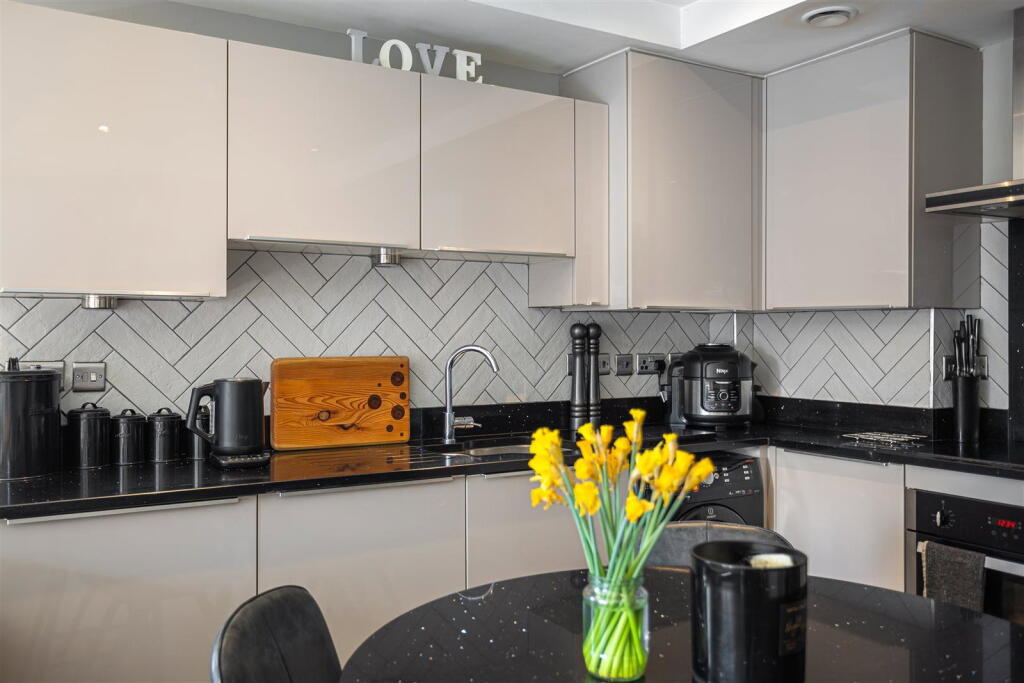Apartment in York, The Groves, Bishophill - View 4