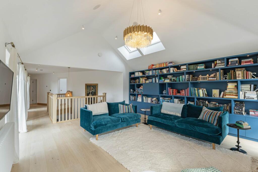 House in Hambleden, Buckinghamshire - View 5