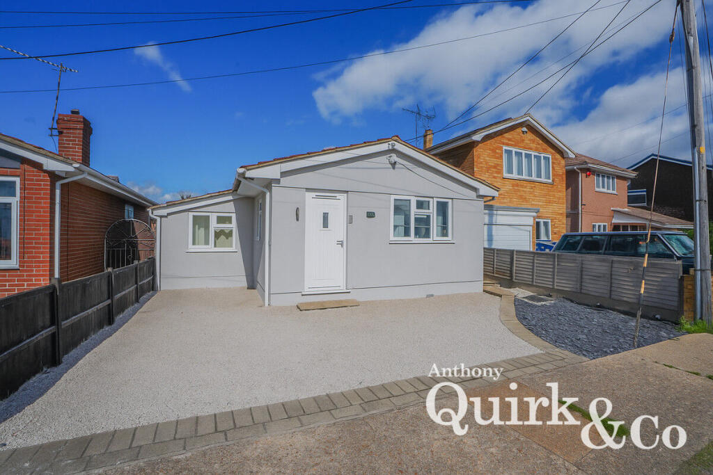 2-bed bungalow on Thisselt Road, Canvey Island, SS8, £280,000