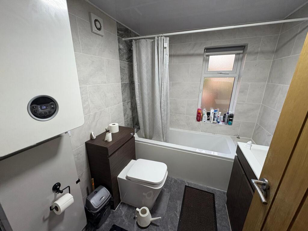 Aycliffe Grove, Longsight photo 4