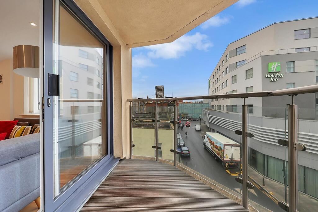 Apartment in London, St. George in the East, Shadwell - View 4