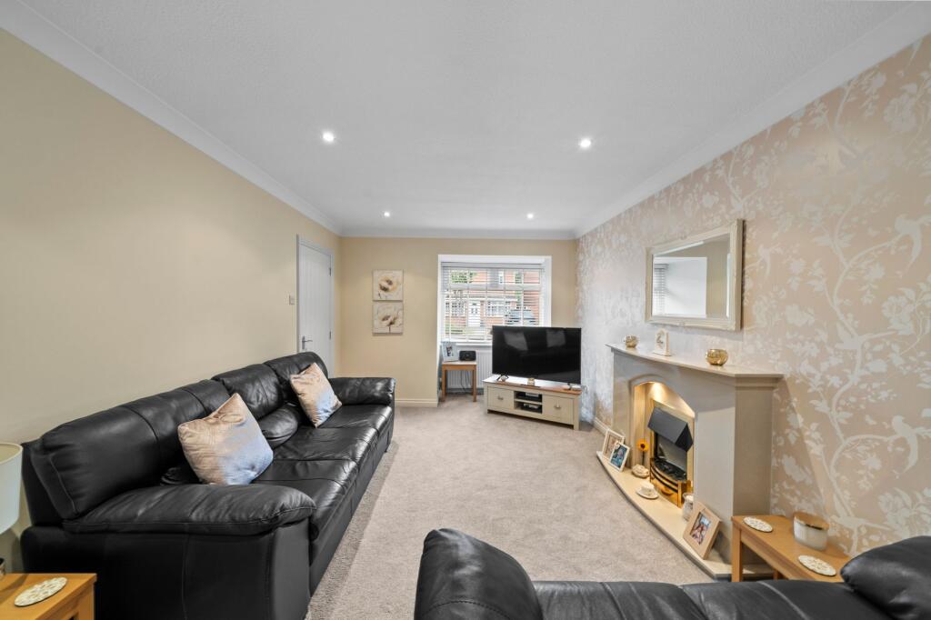 House in Warrington, Ladywood, Burtonwood and Westbrook - View 4
