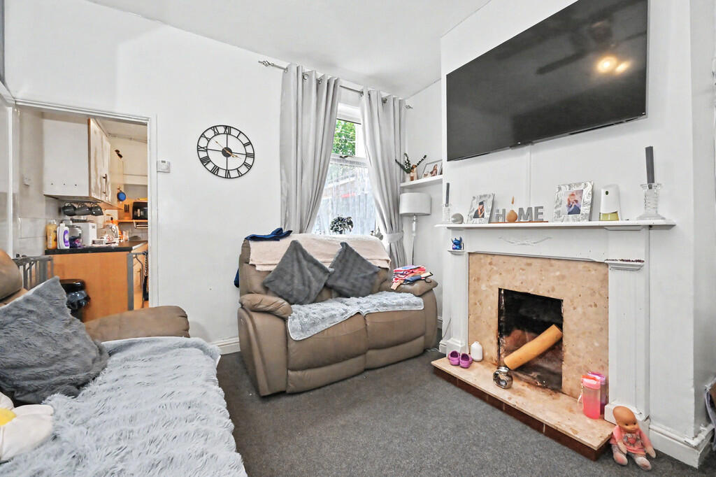 House in Stoke-on-Trent - View 4