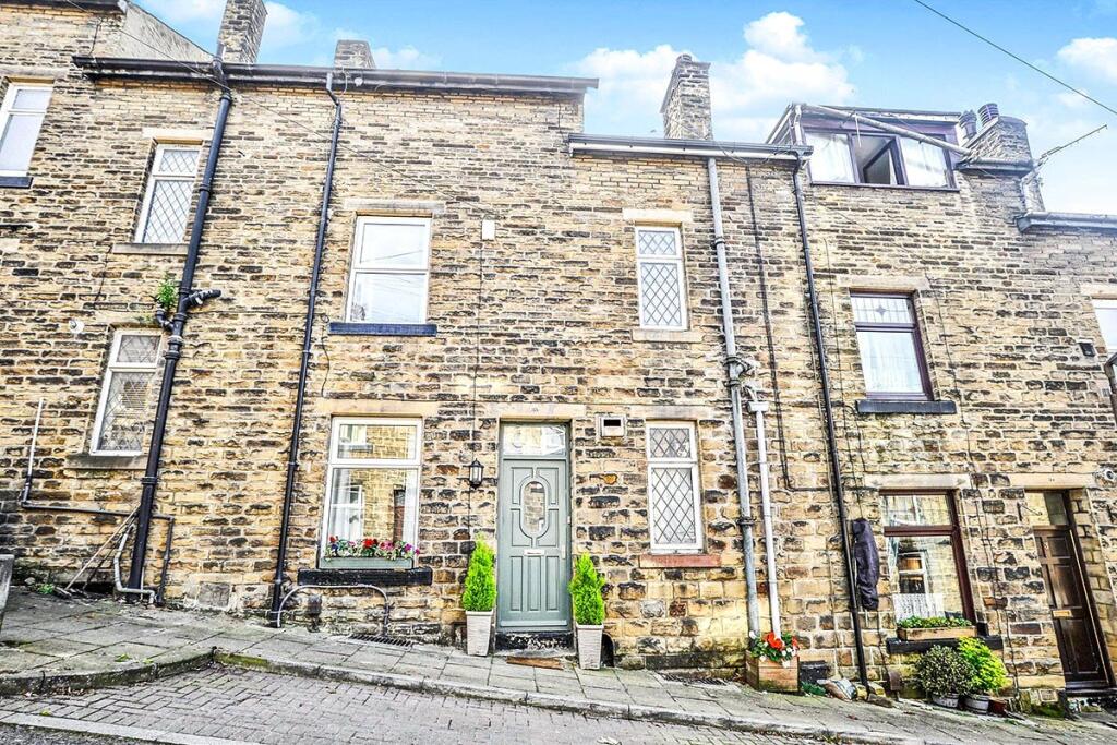 Main image of property: Oak Grove, Keighley, West Yorkshire, BD21