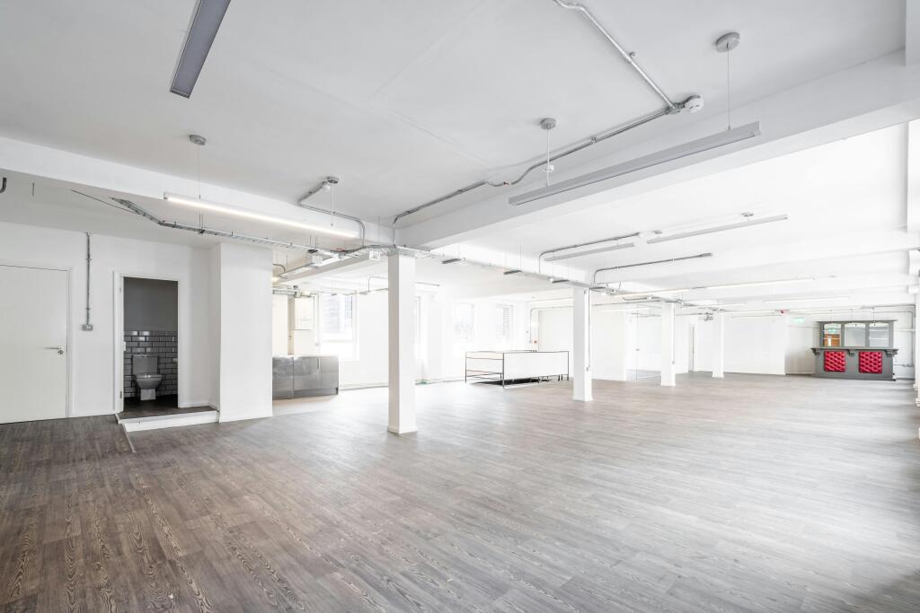 Universal Hse 34F Low Res 18.jpg