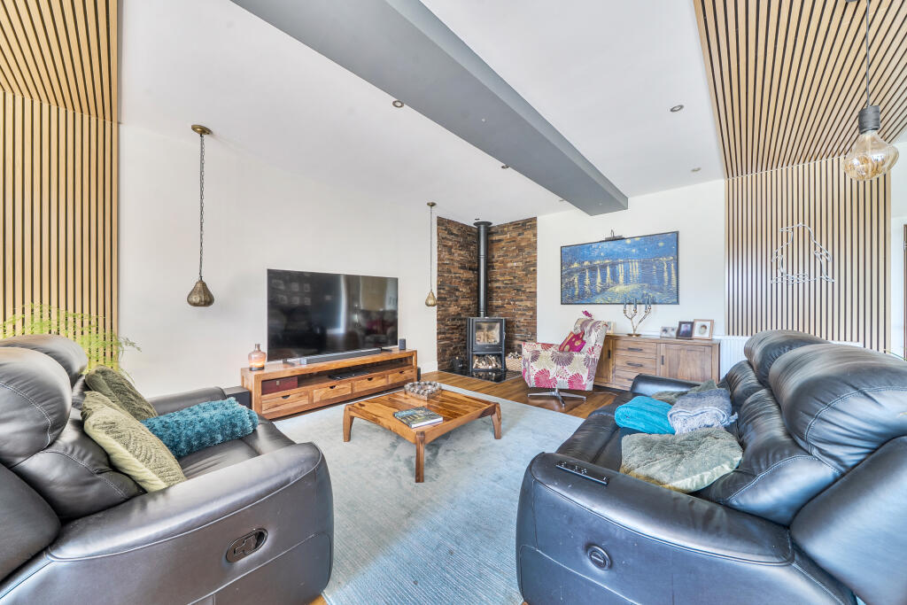 House in Wraysbury, Sunnymeads - View 5