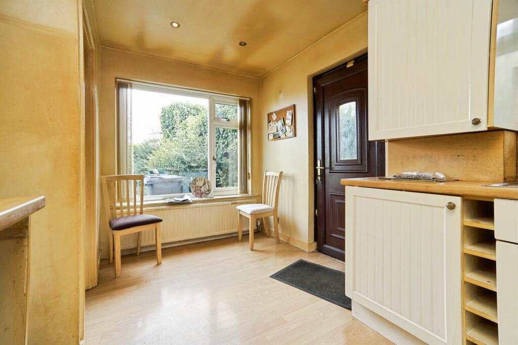 House in Bradford, Thwaites Brow, Keighley - More