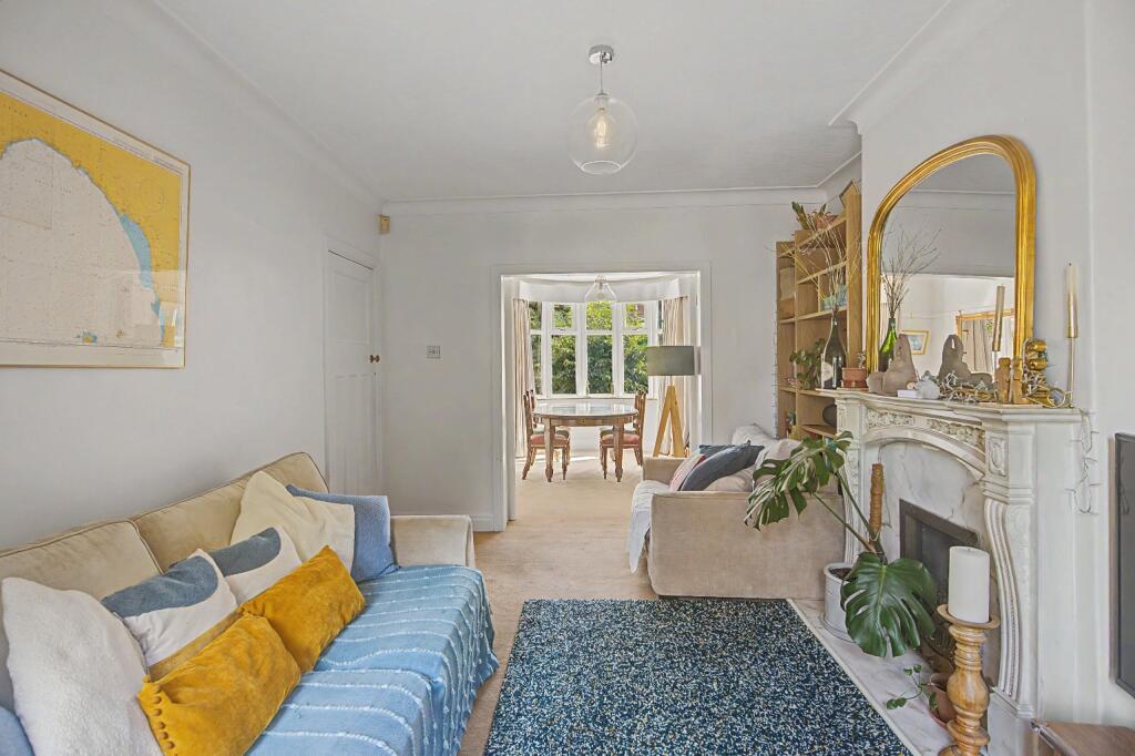 Sale, Greater Manchester, M33 photo 3