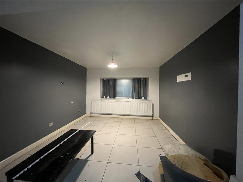 House in Bradford, Keighley - More