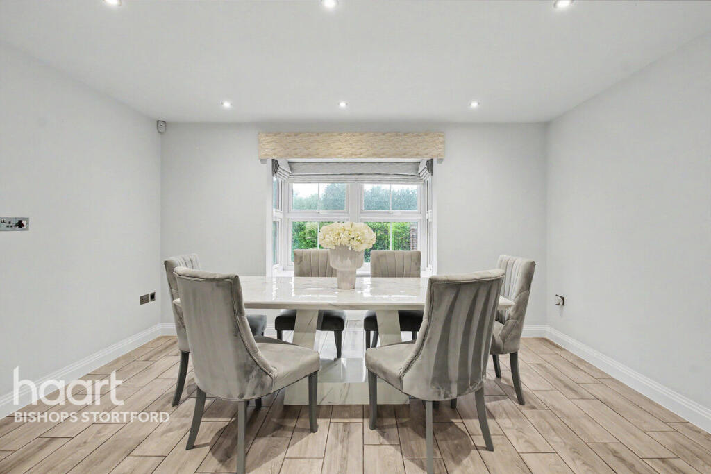Canfield Road, Bishop's Stortford photo 4