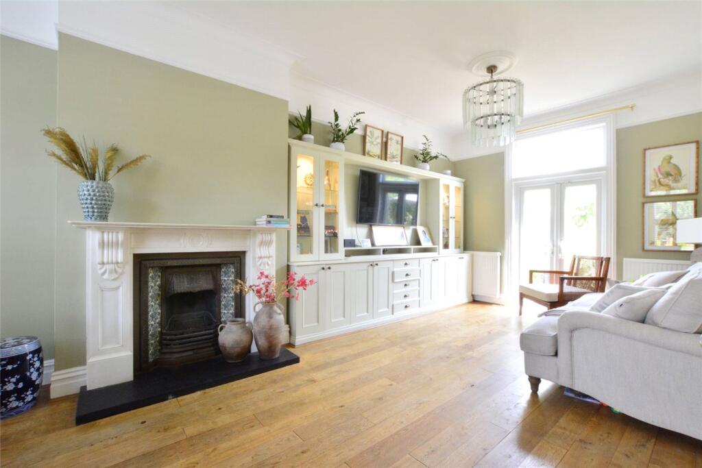 House in London - View 2