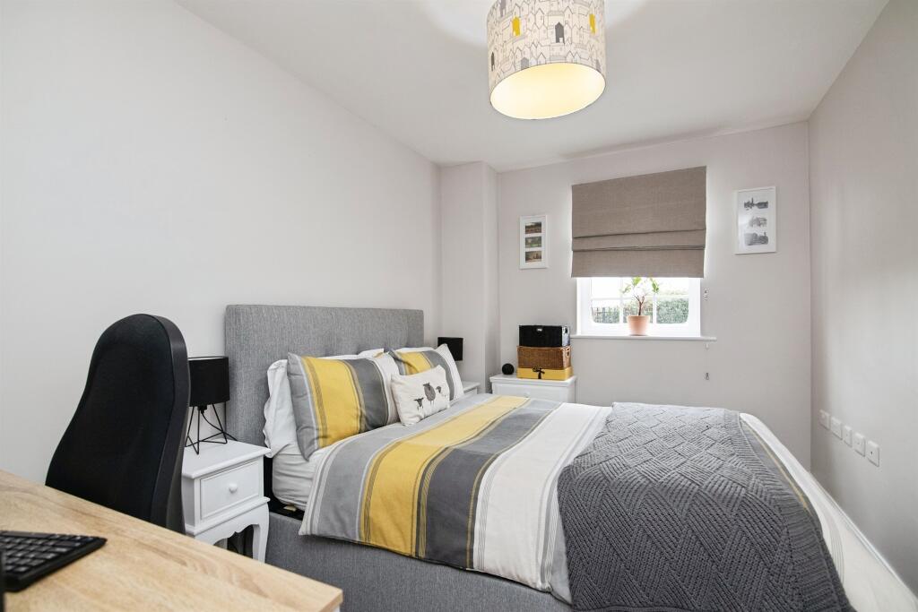 Horseshoe Crescent, Great Barr, Birmingham photo 4