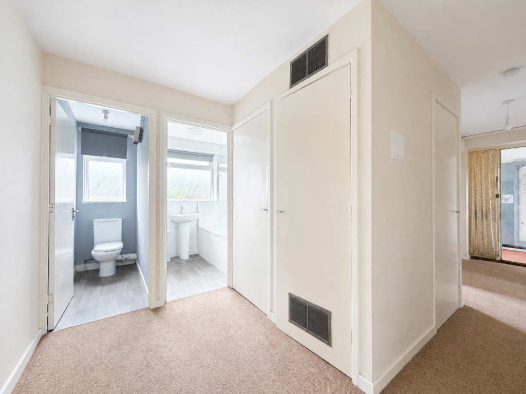 Apartment in East Cambridgeshire, Ely - View 4