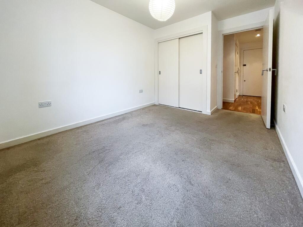 Apartment in London, Brondesbury - View 4