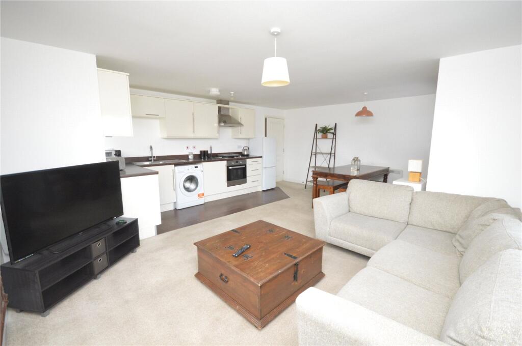 The Willows, Fenton Gate, Leeds photo 3