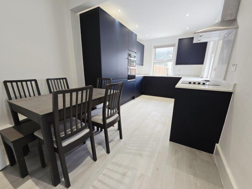 House in London - View 4