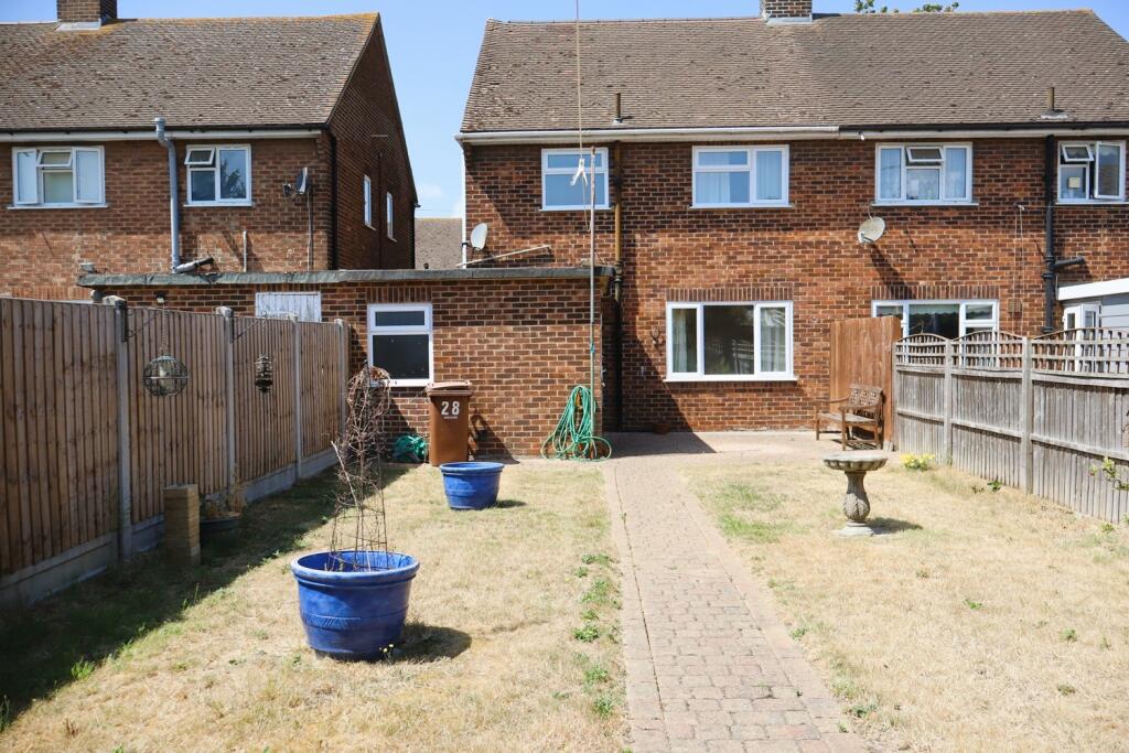 Oxford Avenue, Chadwell St Mary, Thurrock photo 2