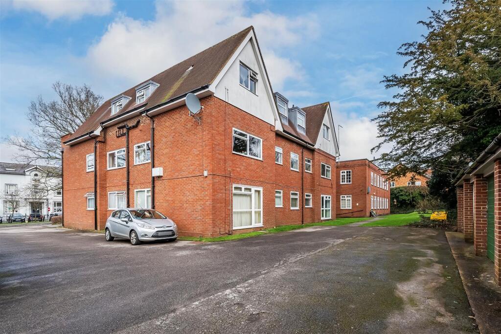 Main image of property: EPSOM ROAD, LEATHERHEAD, KT22