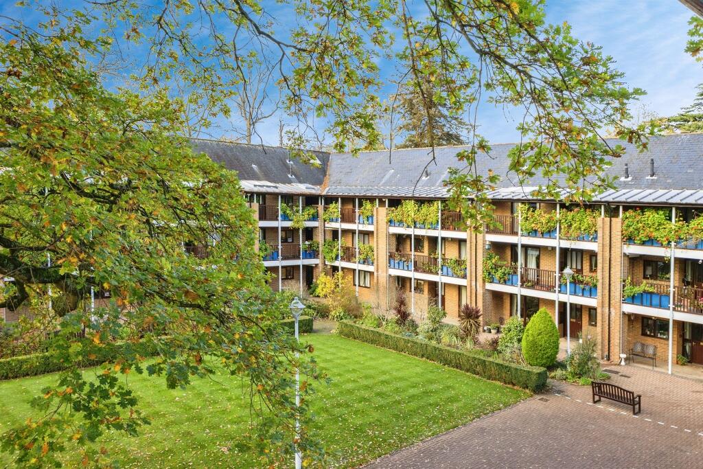 Emmbrook Court, Reading, Reading