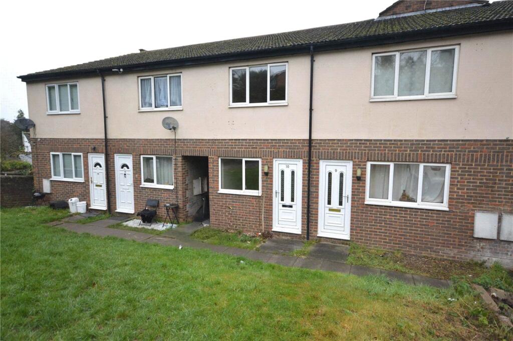 Main image of property: Stockwood Crescent, Luton, Bedfordshire, LU1