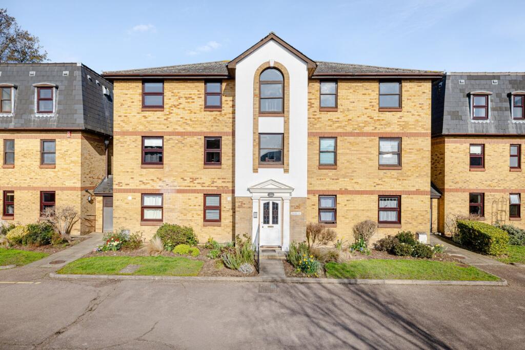 Main image of property: Cygnet Court, Stort Road, Bishop's Stortford, Hertfordshire, CM23
