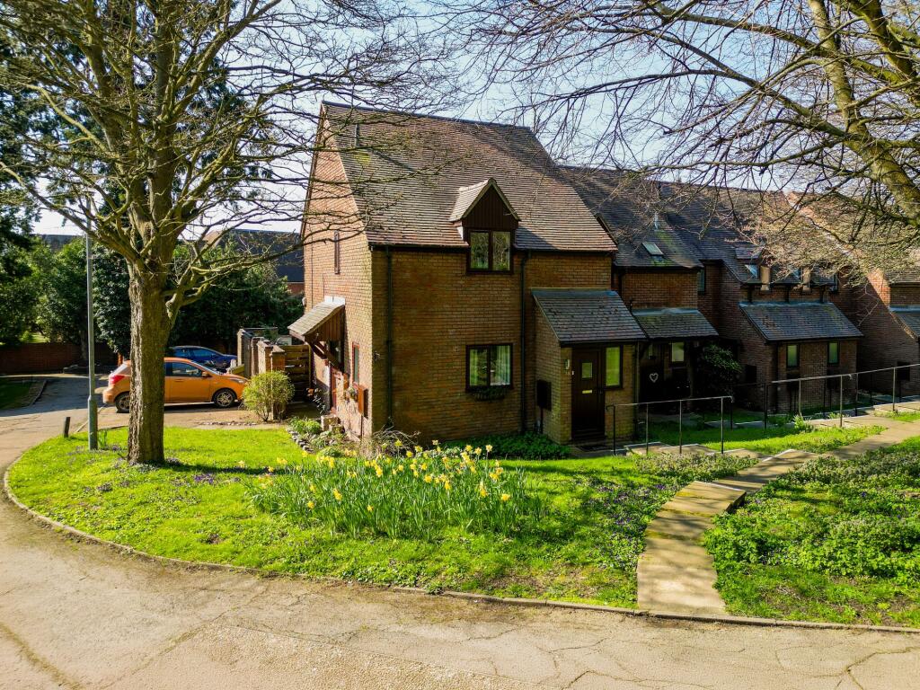 Main image of property: Chadbone Close, Aylesbury, HP20