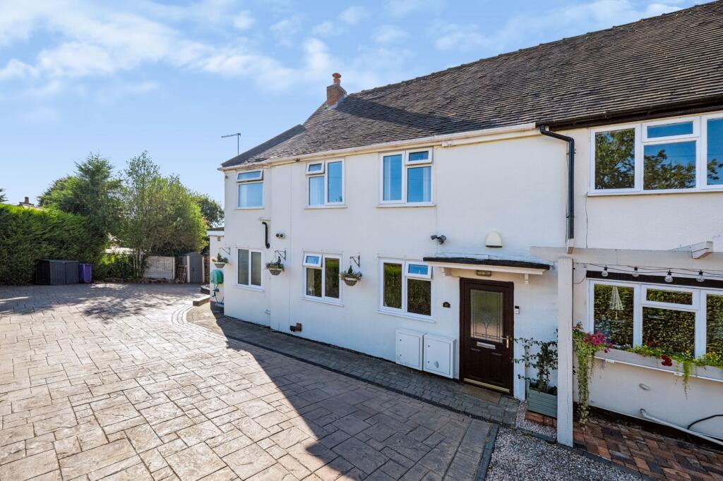 Main image of property: Keepers Lane, Wolverhampton, WV6