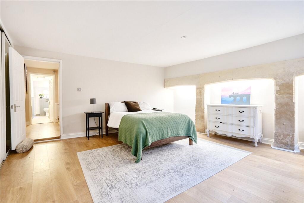Apartment in Bath - View 4