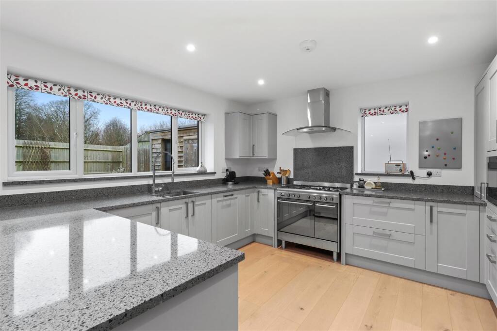 Gurney Close, Broad Oak photo 4
