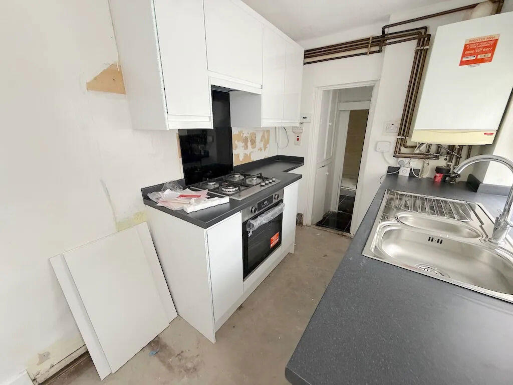 House in Sandwell, West Midlands - View 2