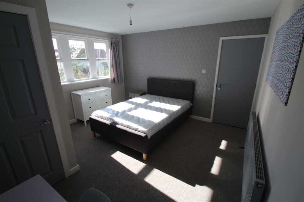 Apartment in Leeds - View 4