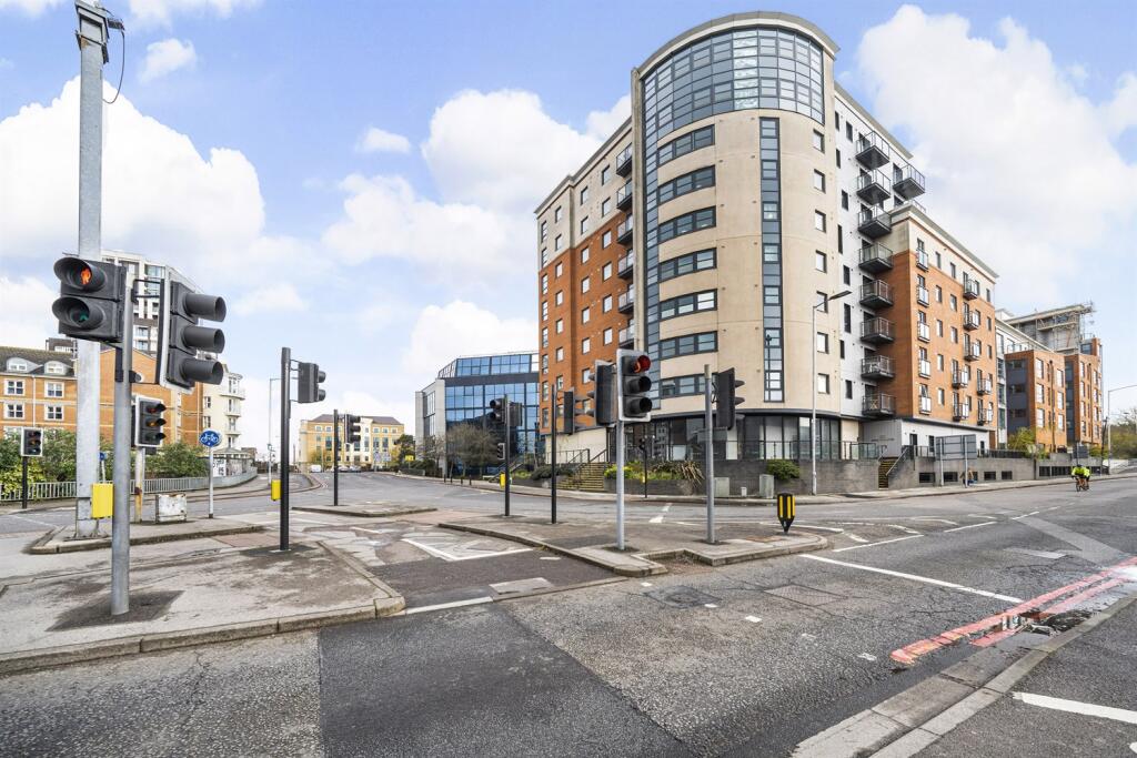 Main image of property: 27 Q2, Watlington Street, Reading, RG1