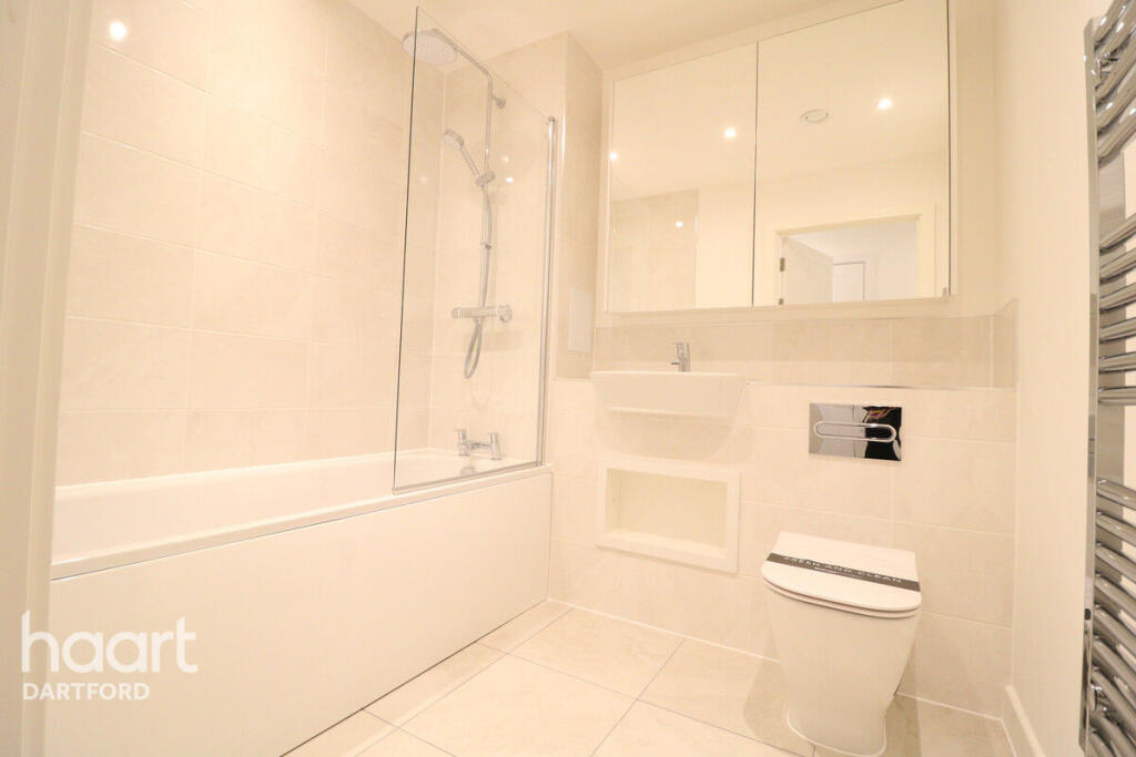 Apartment in Dartford, Stone - View 5