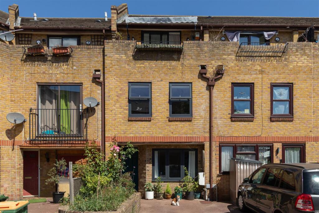 2-bed terraced on Clarence Road, Manor Park, £400,000