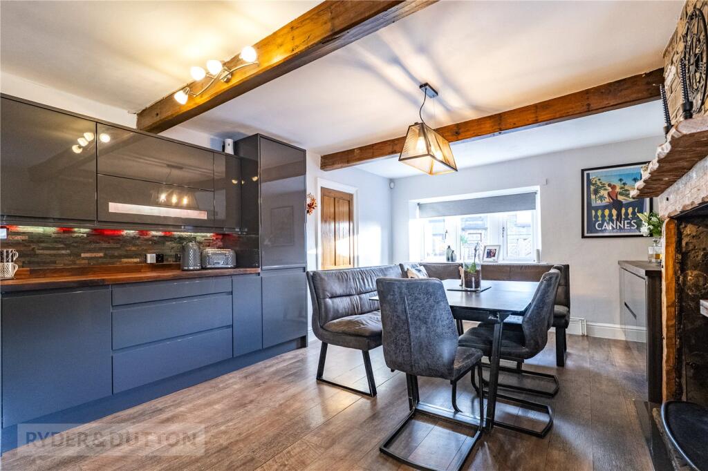 House in Kirklees, Wellhouse - View 3