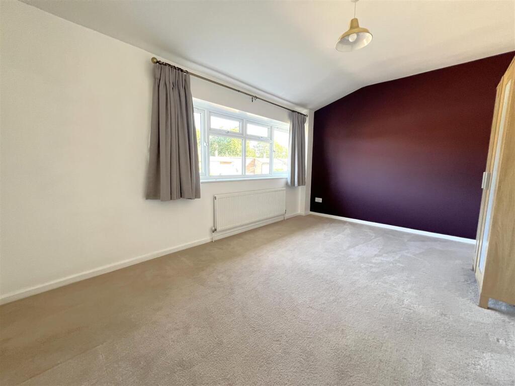 House in Elmbridge, Surrey - View 4