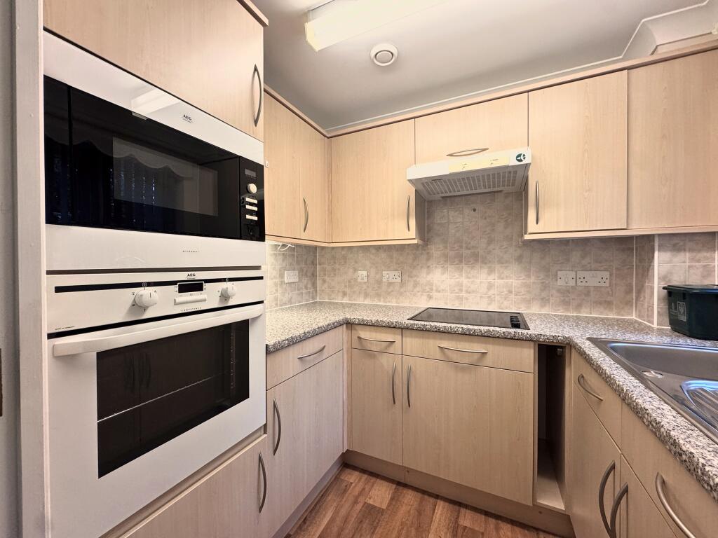 Apartment in Watford - View 2