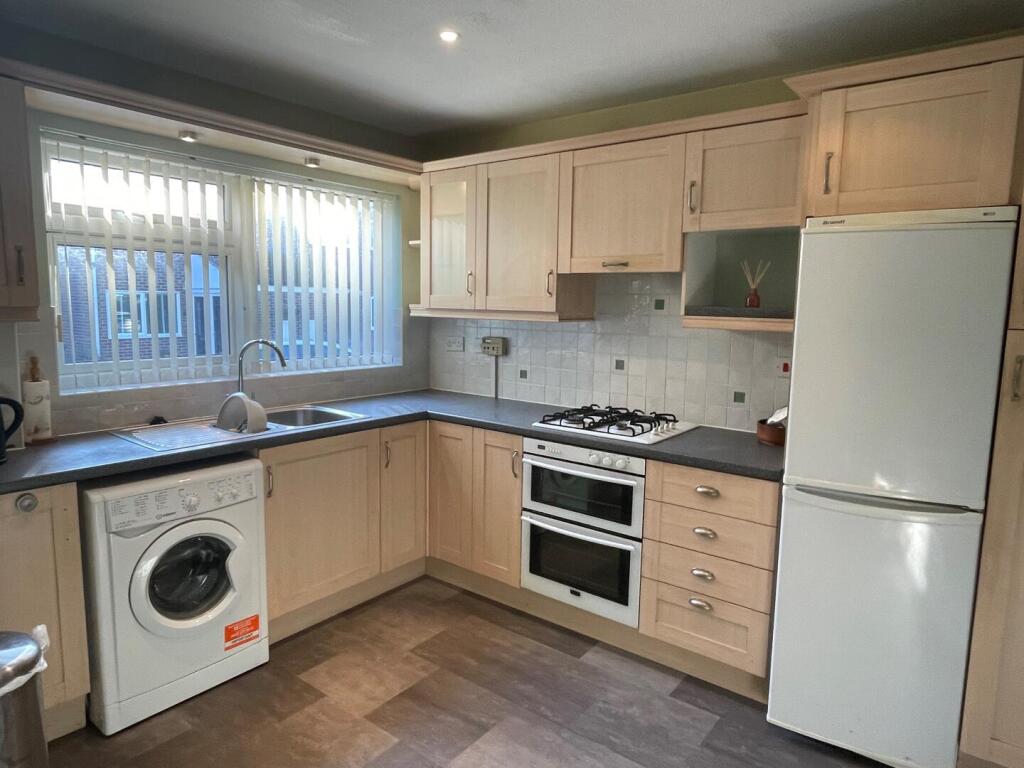 House in Guildford - View 2