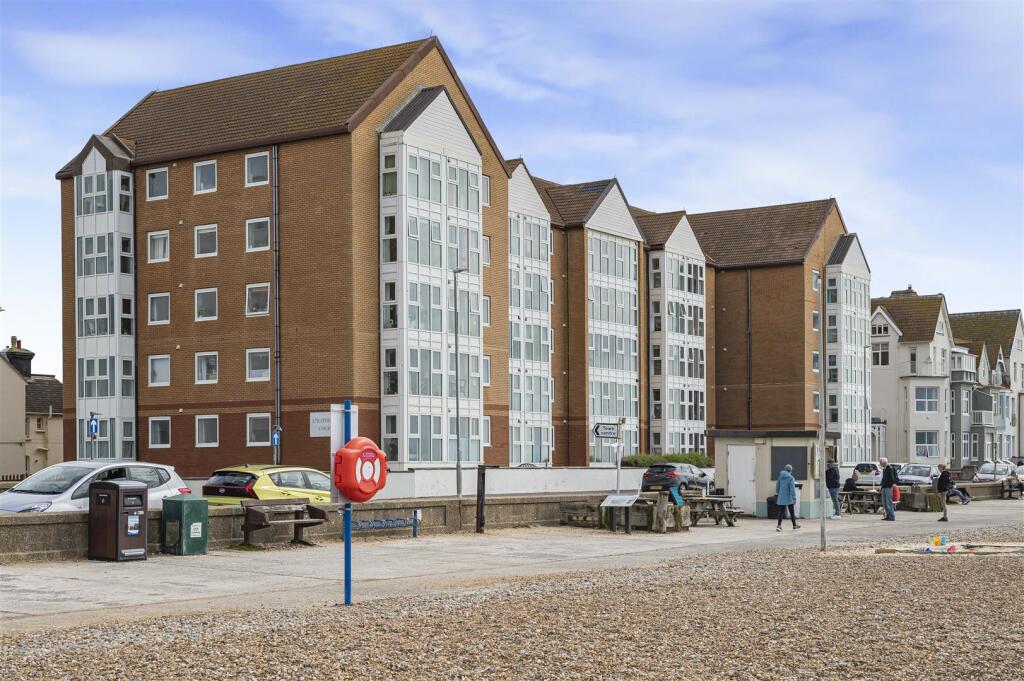 Apartment in Brighton - View 2