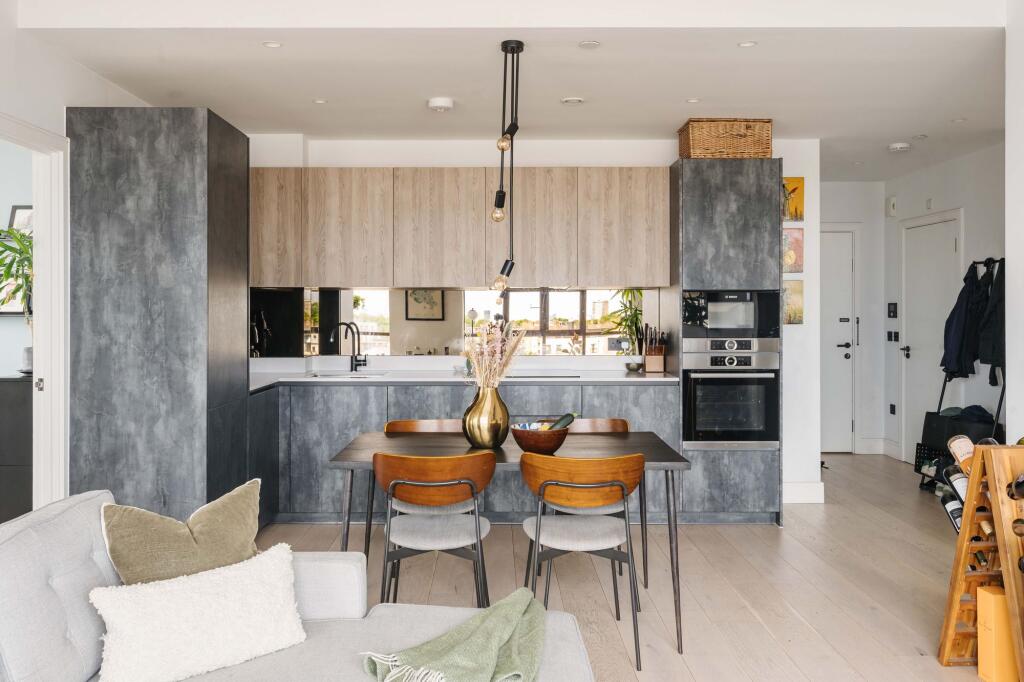 Apartment in London - View 6