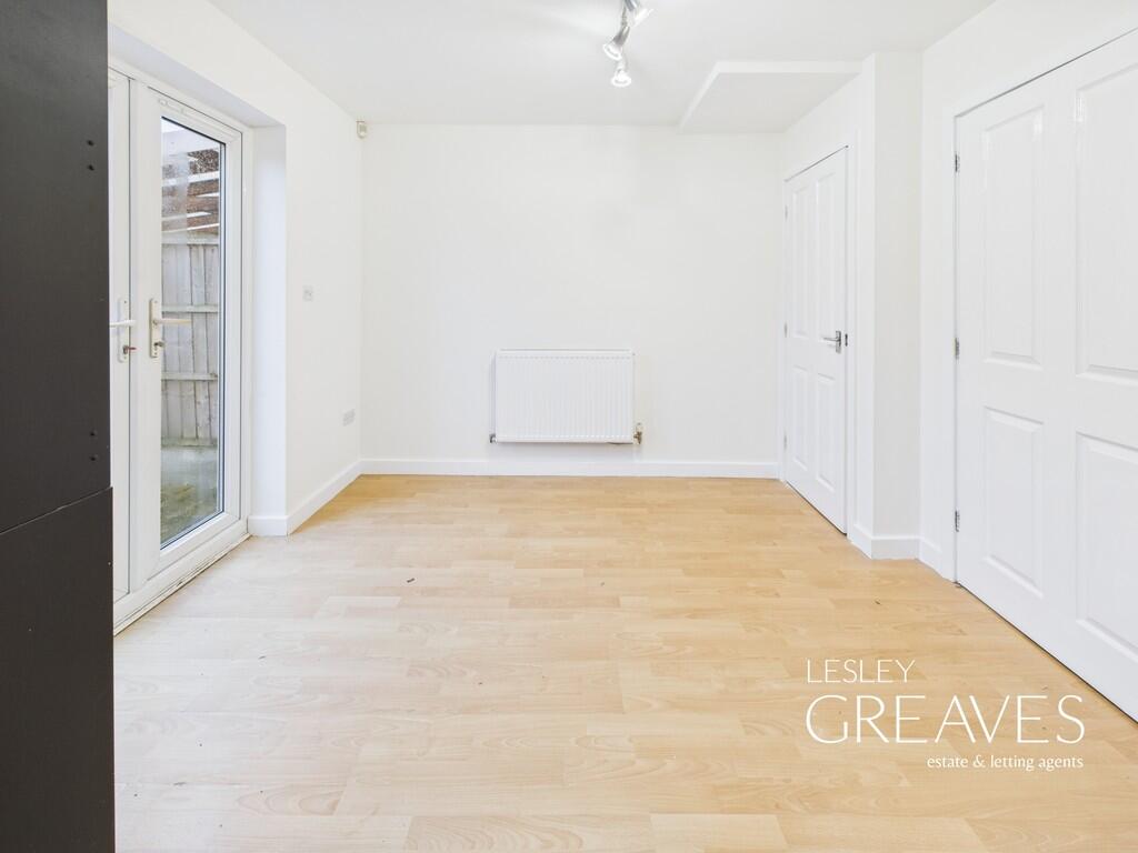 House in Nottingham, Woodthorpe - More