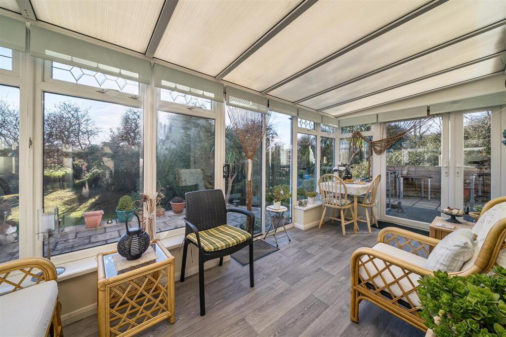 Apartment in Swanage, Dorset - View 4