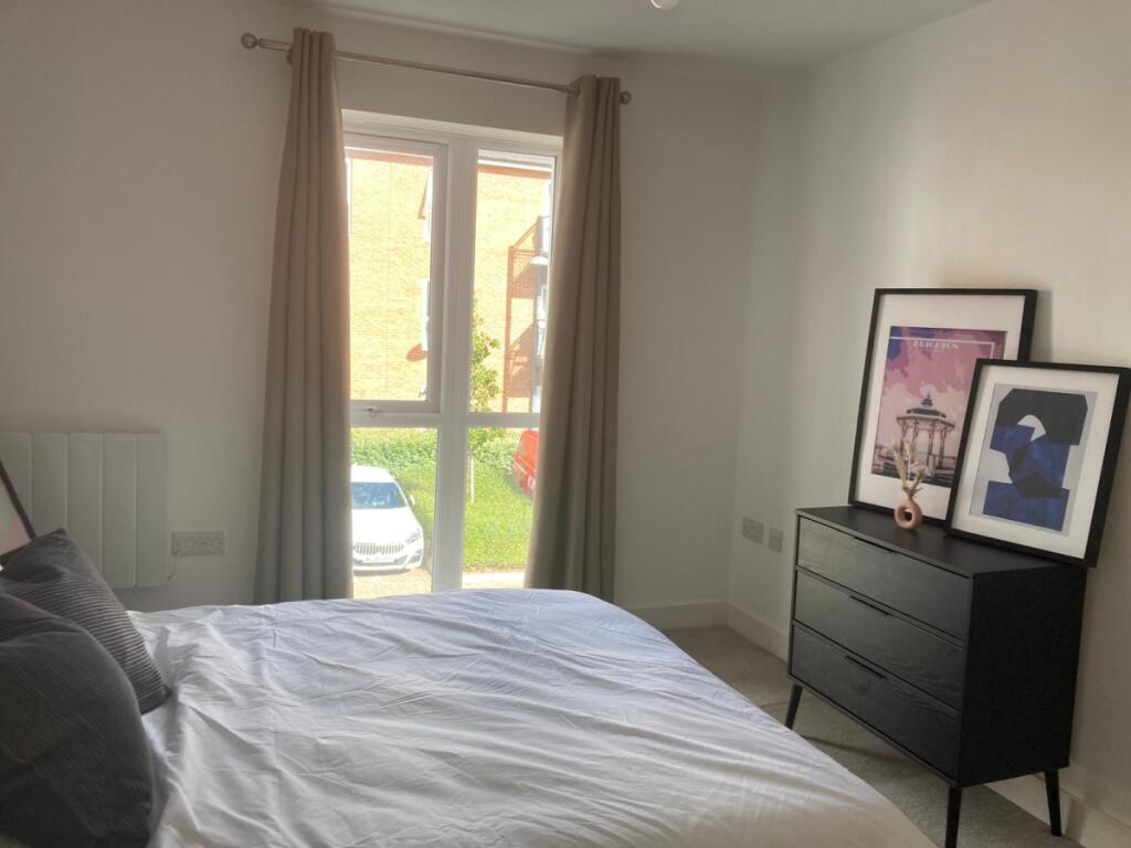 Apartment in Redhill - View 5