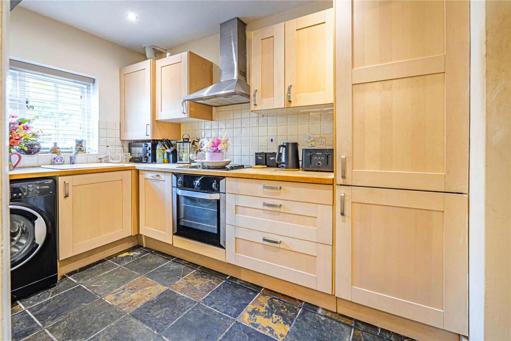 House in Kensworth, Central Bedfordshire - View 5